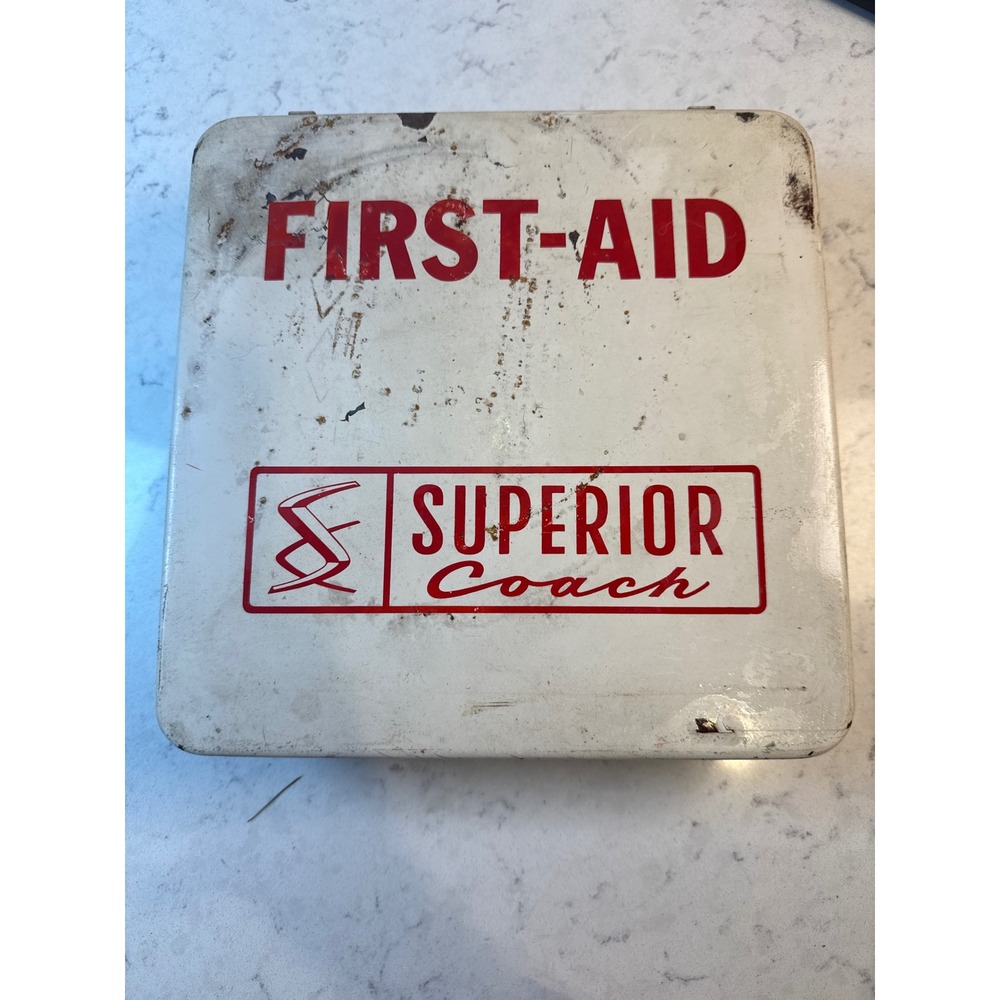Vintage Superior Coach First Aid Kit Metal Box Pac-Kit 24 Unit Wall Mount White